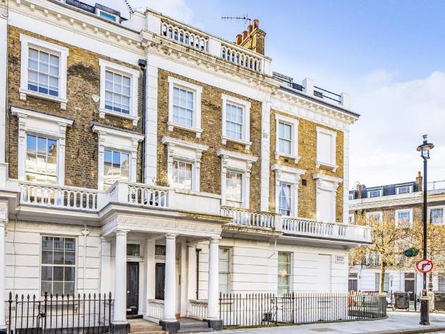 Flat for rent in Abbots Manor Estate, Pimlico