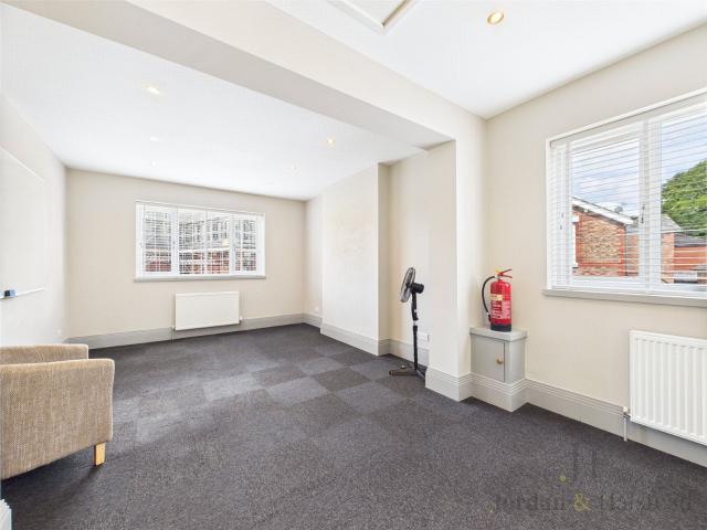 Flat for rent in Fulshaw Park, Wilmslow