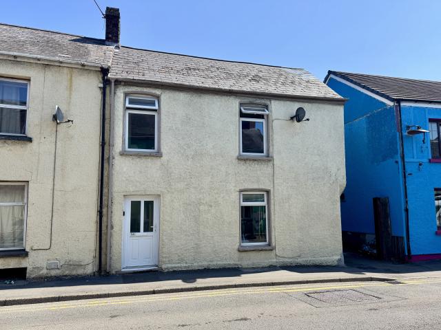 Flat for rent in Carmarthen, Wales