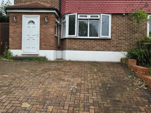 Flat for rent in New Southgate, Greater London