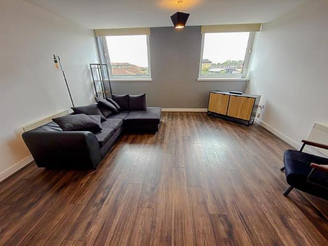 Flat for rent in Woodside, Brierley Hill