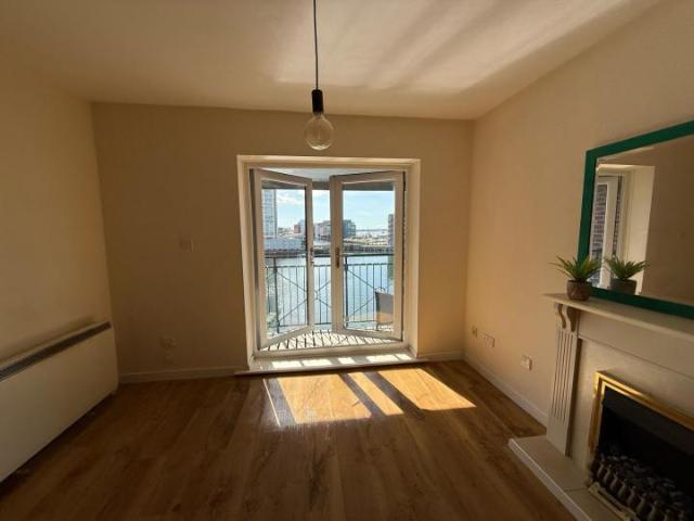 Flat for rent in Calderstones, Wirral