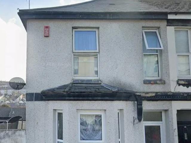 Flat for rent in Greenbank, Mount Wise