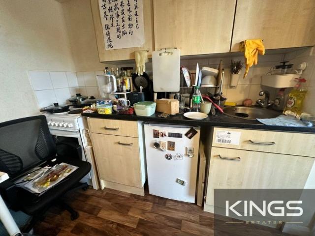 Flat for rent in The Polygon, City Of Southampton