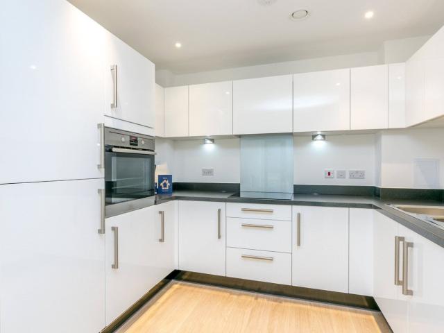 Flat for rent in Hale Village, Tottenham Hale