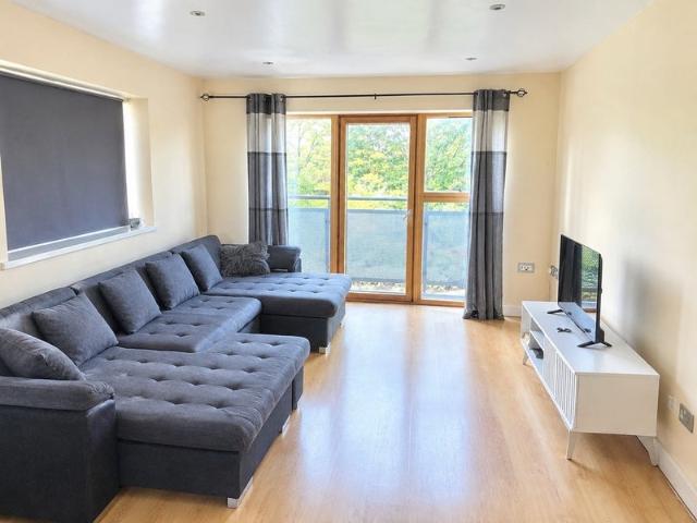 Flat for rent in Belle Isle, West Yorkshire