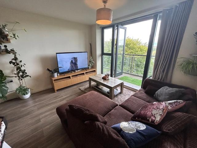 Flat for rent in Ashmere, Dartford