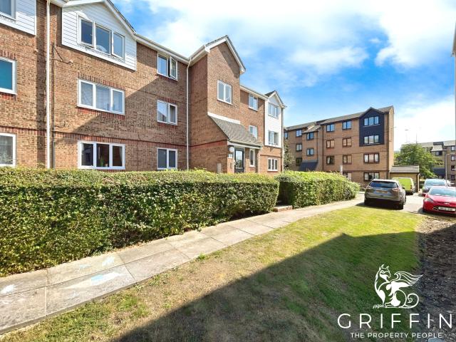 Flat for rent in Vange, Essex