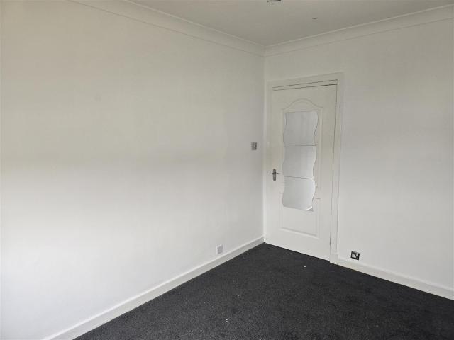 Flat for rent in Mosside, Coatbridge
