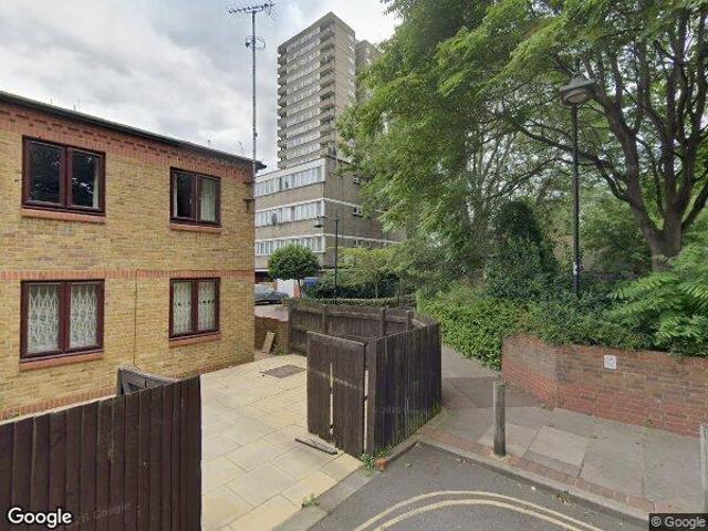 Flat for rent in North Kensington, Greater London