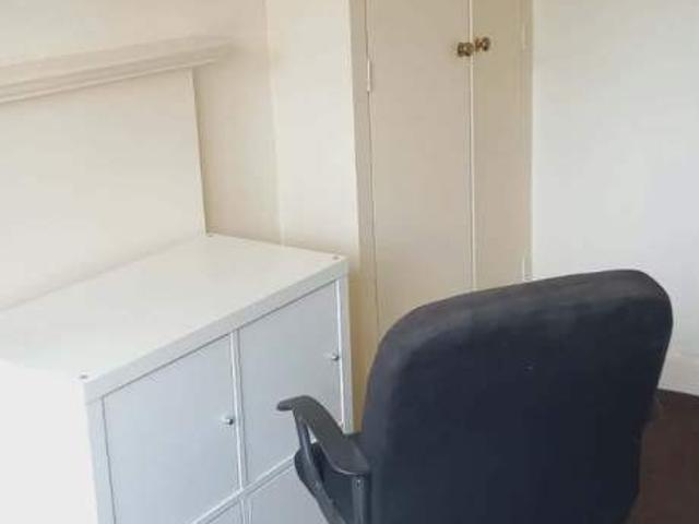 Flat for rent in East Sheen, Greater London
