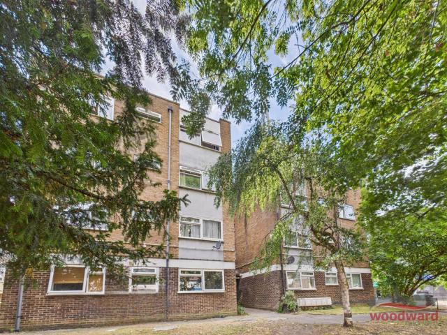Flat for rent in London Borough of Harrow, Greater London