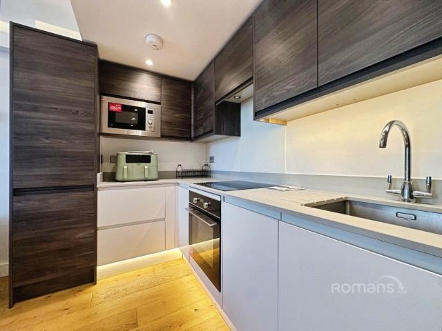 Flat for rent in Bracknell