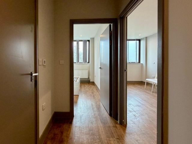 Flat for rent in Ringlestone, Midway
