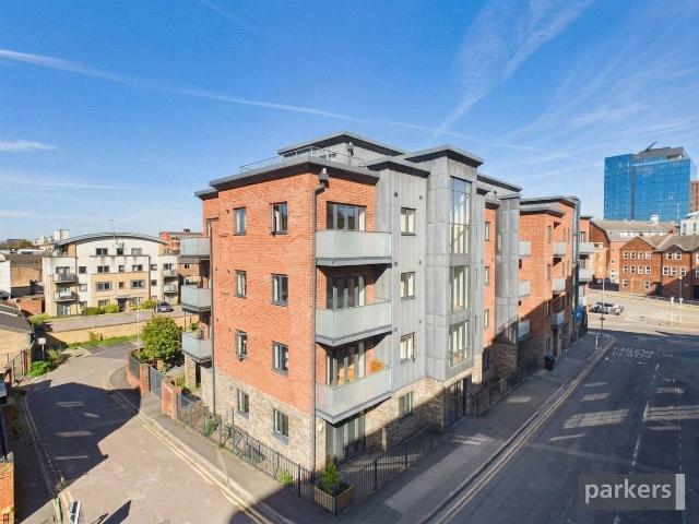 Flat for rent in Coley, Reading