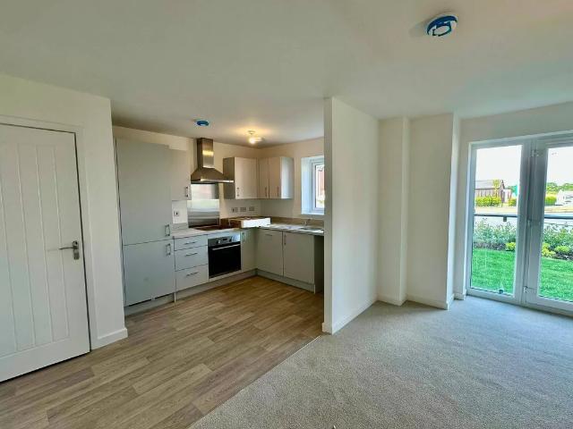 Flat for rent in Whinmoor, West Yorkshire