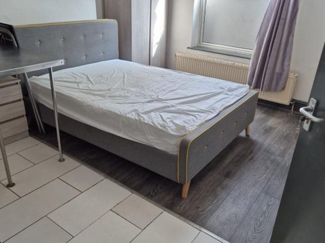 Room for rent in Dixons Green, West Midlands
