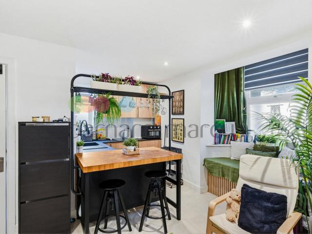 Flat for rent in London Borough of Croydon, Greater London