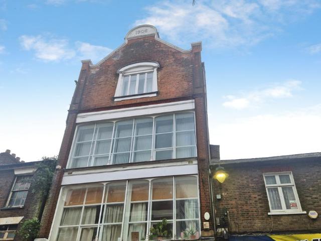 Flat for rent in New Town, Luton