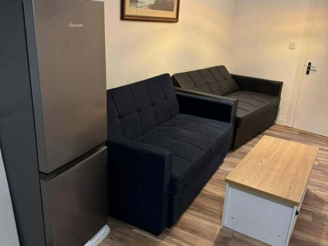 Flat for rent in Castlehead, Glenburn