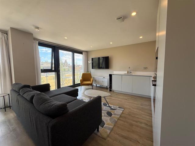 Flat for rent in Heigham Grove, East Bank