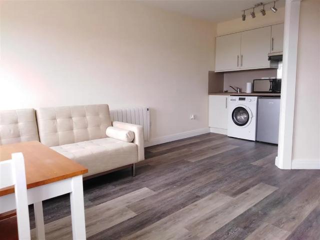 Flat for rent in Port Tennant, Swansea