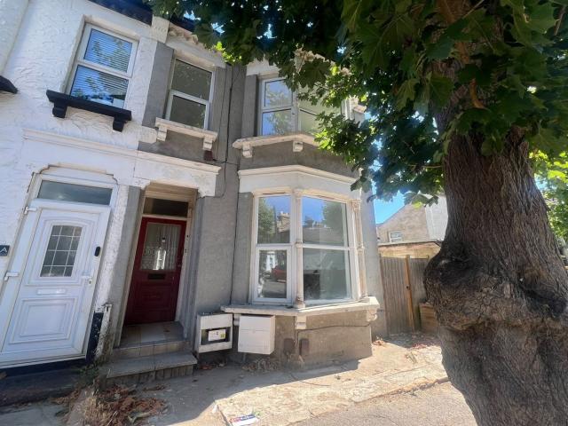Flat for rent in Alton Barnes, Essex