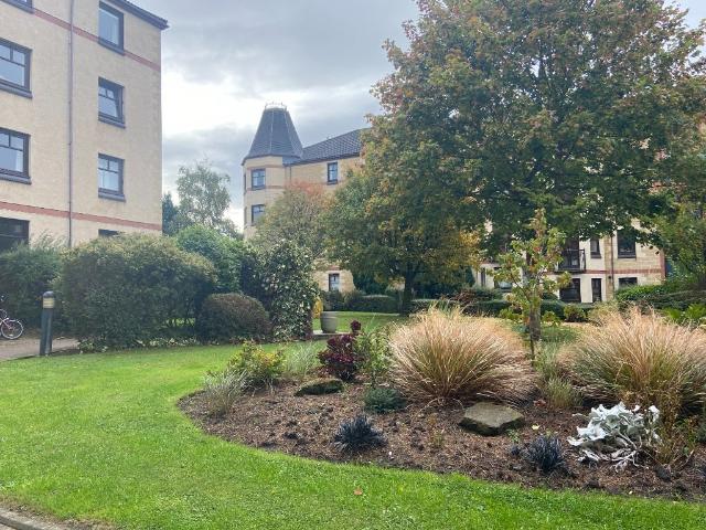 Flat for rent in Shaftesbury Park Colonies, Merchiston