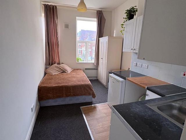 Flat for rent in West Hampstead, Greater London