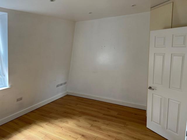 Flat for rent in West Hendon, The Hyde