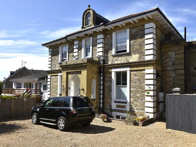 Flat for rent in Elmfield, Ryde