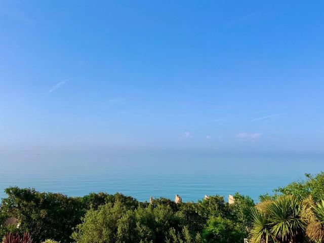 Flat for rent in West Marina, Guestling Green