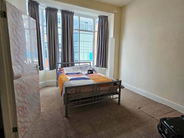 Flat for rent in Southport, Sefton