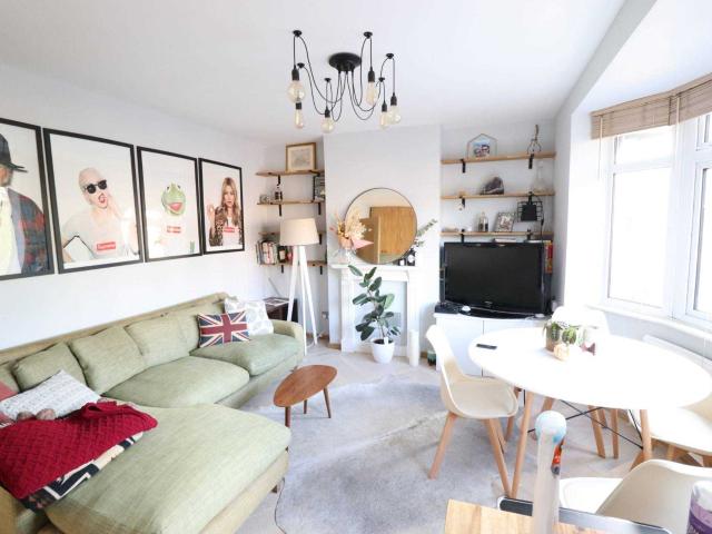 Flat for rent in High Wycombe Community Board, High Wycombe