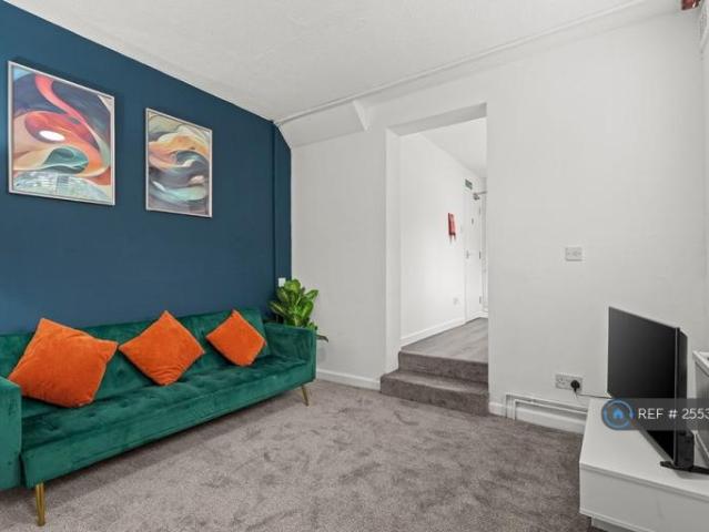 Flat for rent in Castlefield, Cressex