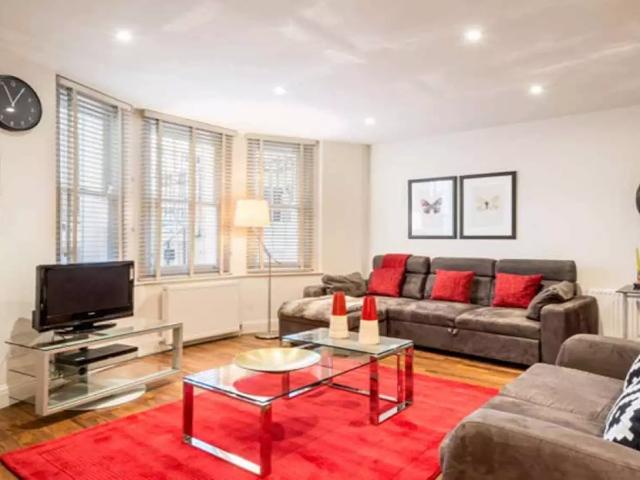 Flat for rent in North Kensington, Greater London