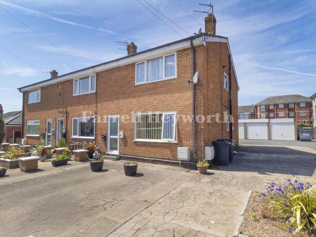 Flat for rent in Cabus, Lancashire