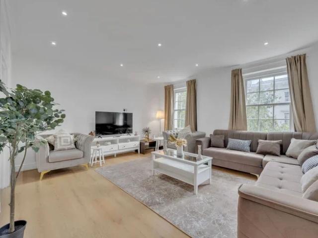 Flat for rent in Paddington, Greater London