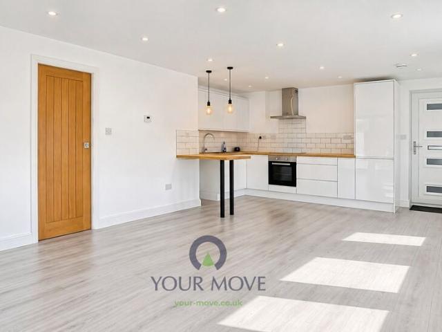 Flat for rent in Crook Log, Welling