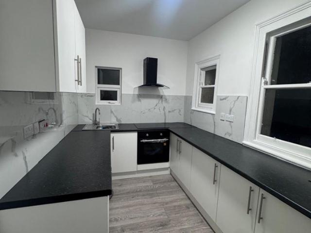 Flat for rent in New Malden, Greater London