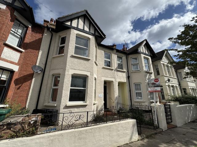 Flat for rent in Alton Barnes, Essex