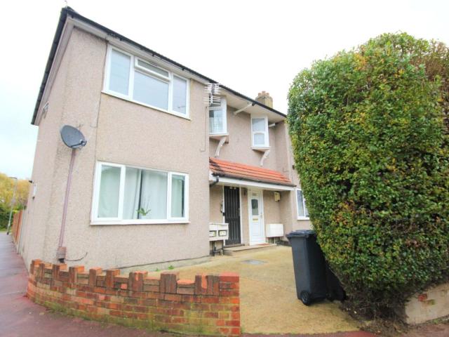 Flat for rent in Dagenham, Greater London
