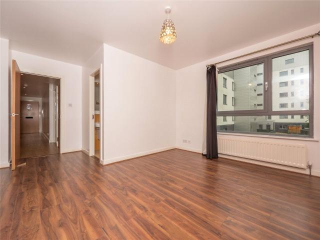 Flat for rent in Newhaven, Leith