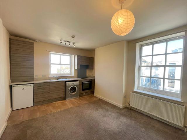 Flat for rent in Brunswick, Brighton & Hove