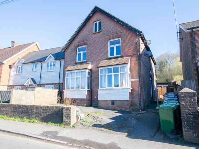 Flat for rent in Jarvis Brook, Cross In Hand