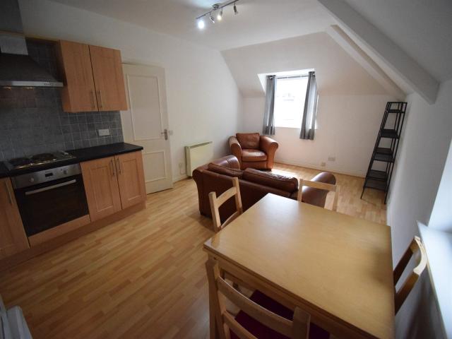 Flat for rent in Christchurch, Newport