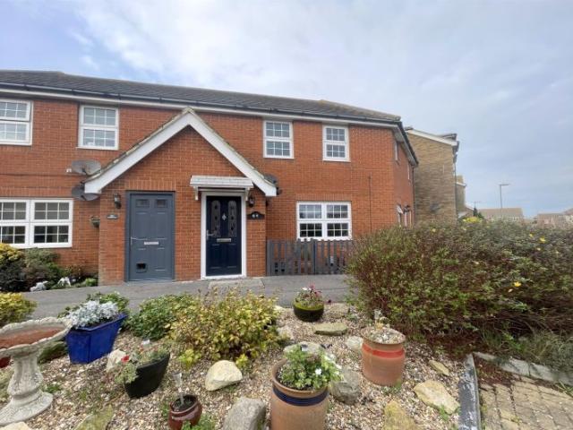 Flat for rent in Peacehaven, Iford