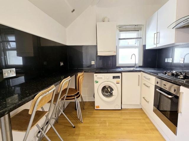 Flat for rent in London Borough of Lambeth, Greater London