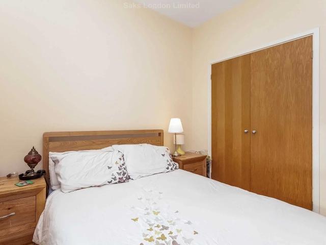 Flat for rent in London Borough of Lambeth, Greater London