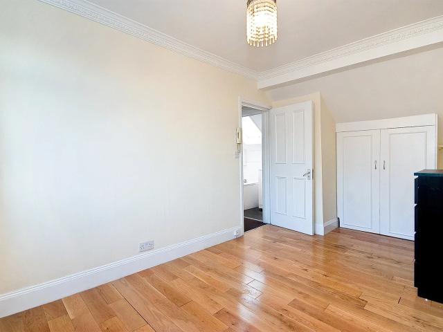 Flat for rent in London Borough of Lambeth, Greater London